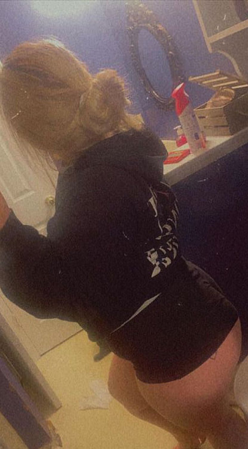 Slut Charlotte wants to become a famous slut. Help her out and save & repost 😈 #ZcxXeHDR