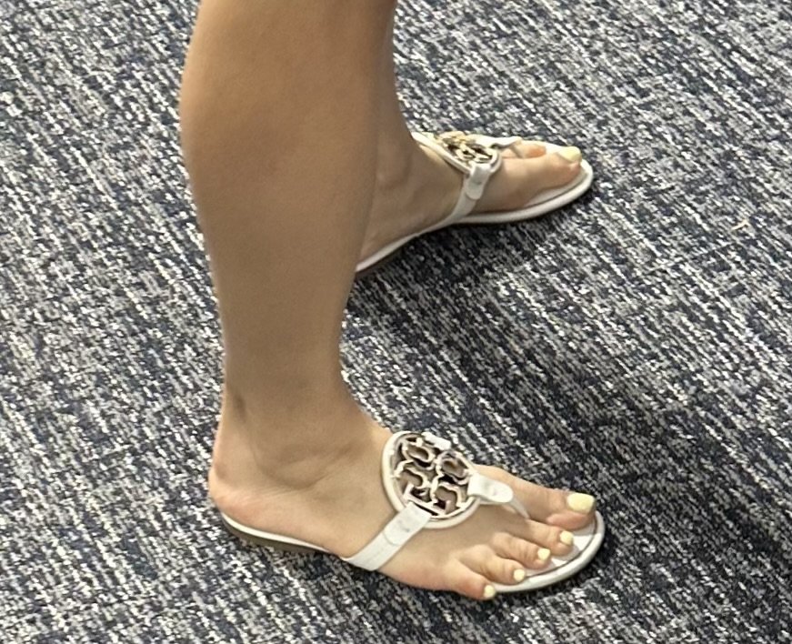Creep Shots: Asian Milf & her Pretty Feet #lAp3dbK7