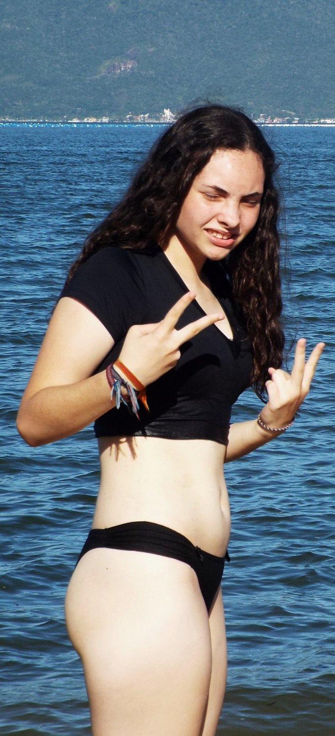 Moreninha #f4AqpBLy