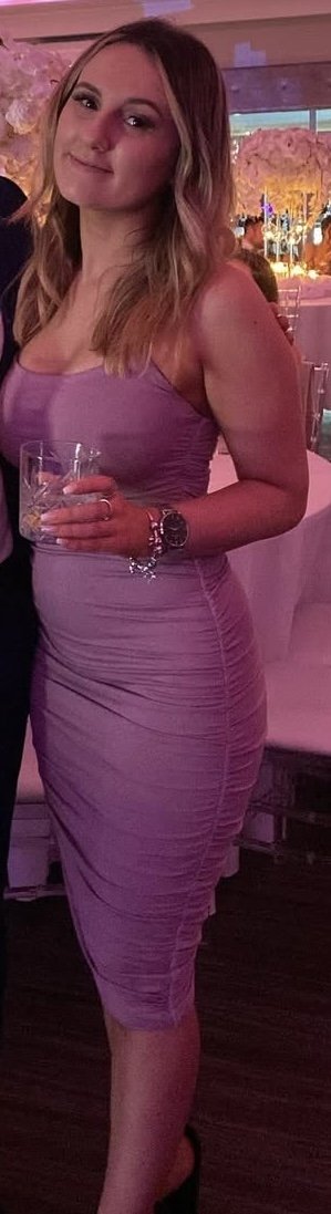 She got curves ngl #EBDA0daN